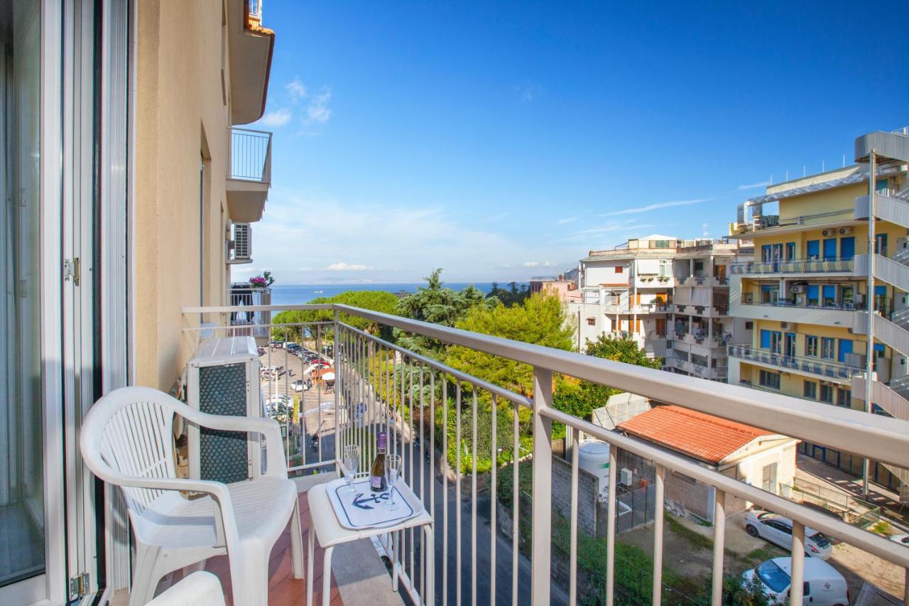 Cafiero Flat Apartment Sorrento Bagian luar foto