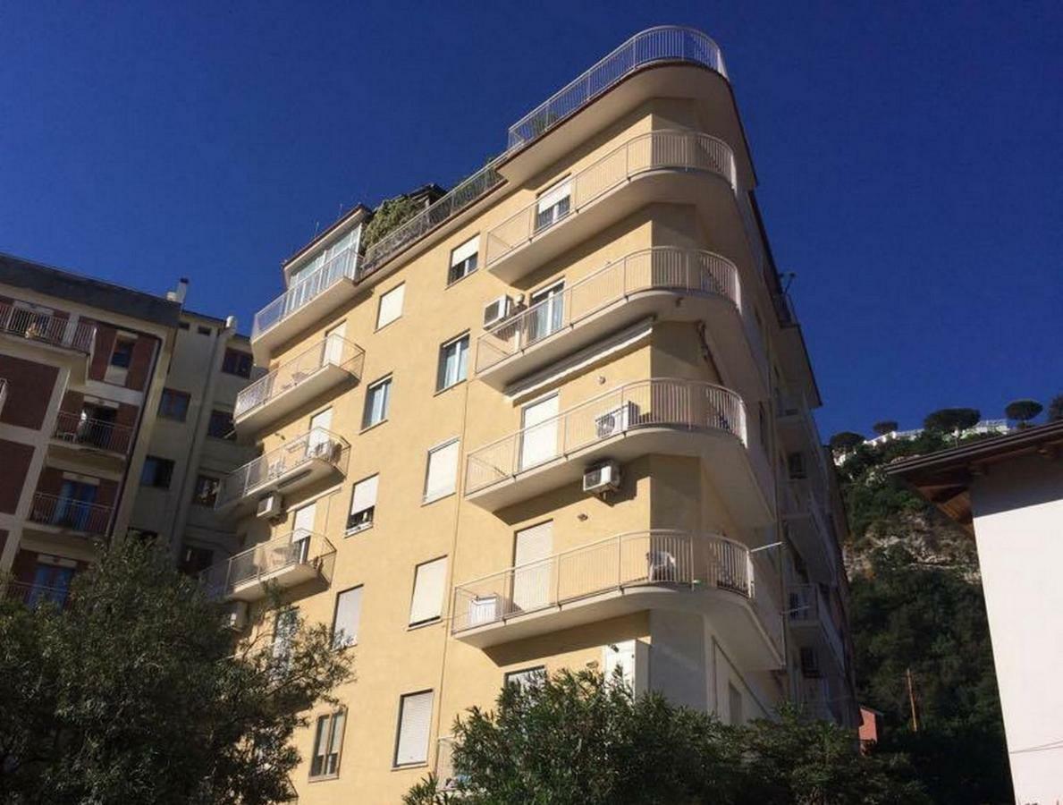 Cafiero Flat Apartment Sorrento Bagian luar foto